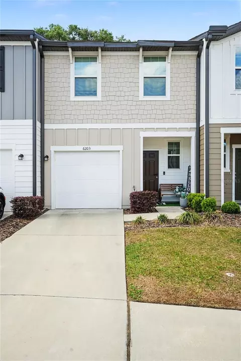 6203 Daerr Ridge St, Zephyrhills, FL 33542