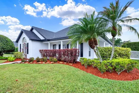 Exterior - 2021 Meadow Rue Ct, Trinity, FL 34655 photo 4 of 6
