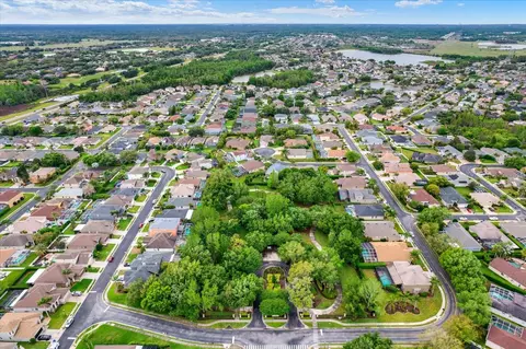 View/Area - 2021 Meadow Rue Ct, Trinity, FL 34655 photo 8 of 9