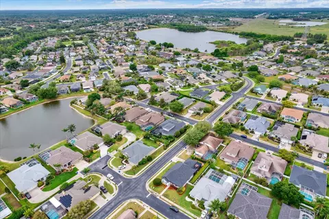 View/Area - 2021 Meadow Rue Ct, Trinity, FL 34655 photo 3 of 9