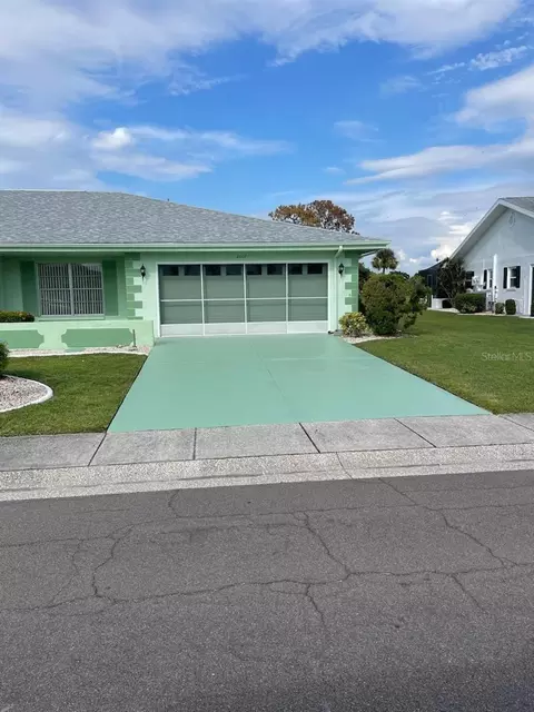 2007 Meadowlark Ln, Sun City Center, FL 33573