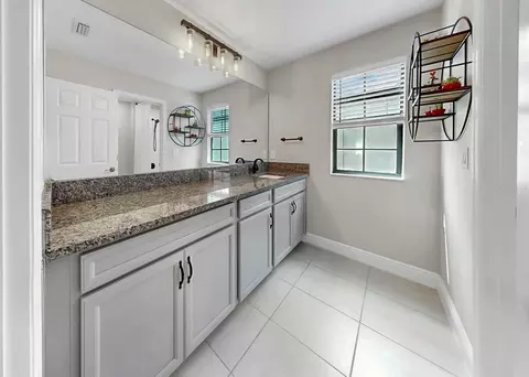 Bath - 13036 Pennybrook Dr, Riverview, FL 33579 photo 8 of 9