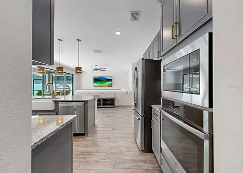 Kitchen - 13036 Pennybrook Dr, Riverview, FL 33579 photo 7 of 16