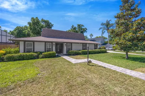 13313 Golf Crest Cir, Tampa, FL 33618
