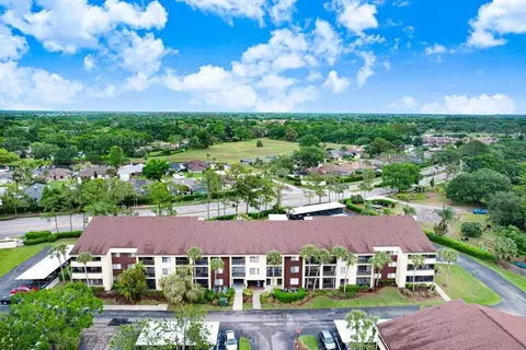 13602 S Village Dr #1205, Tampa, FL 33618