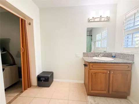 Bath - 8818 Mathog Rd, Riverview, FL 33578 photo 3 of 7