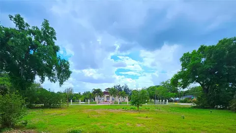 919 College Ave W, Ruskin, FL 33570