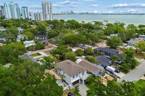 3007 W Bay Court Ave, Tampa, FL 33611