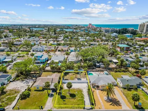 229 44th Ave, Saint Pete Beach, FL 33706