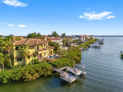 4128 Causeway Vista Dr, Tampa, FL 33615