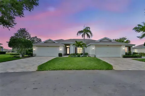 2261 Brookfield Greens Cir, Sun City Center, FL 33573