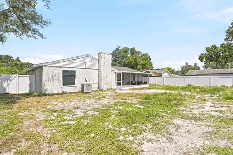 Exterior - 4104 Fallon Ct, Brandon, FL 33511 photo 7 of 9