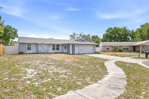 Exterior - 4104 Fallon Ct, Brandon, FL 33511 photo 3 of 9