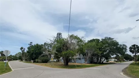 7001 7011 Hibiscus Ave S, South Pasadena, FL 33707
