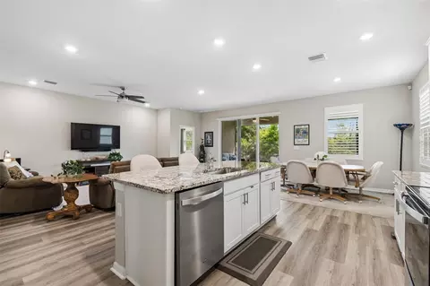 Kitchen - 12357 Nantahala Run, Parrish, FL 34219 photo 4 of 6