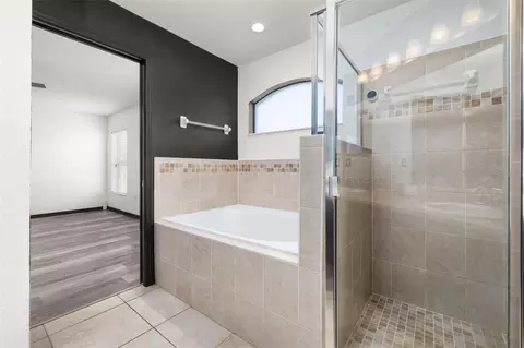 Bath - 2060 Ashboro Pl, Bartow, FL 33830 photo 1 of 1