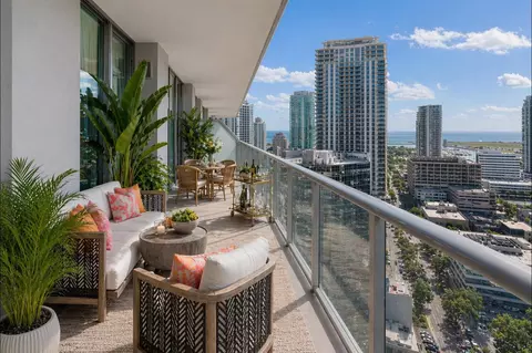 400 Central Ave #2505, Saint Petersburg, FL 33701