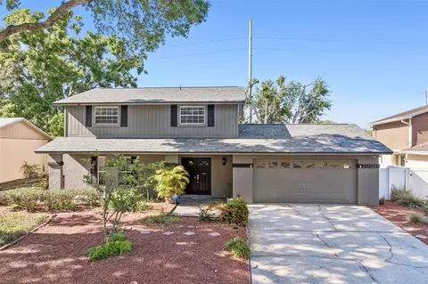 7001 Summerbridge Dr, Tampa, FL 33634