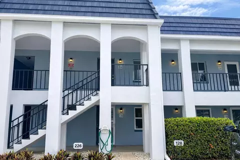 8651 10th St N #228, Saint Petersburg, FL 33702