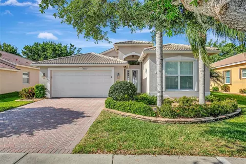 16022 Golden Lakes Dr, Wimauma, FL 33598