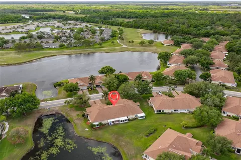 2020 Nantucket Dr, Sun City Center, FL 33573