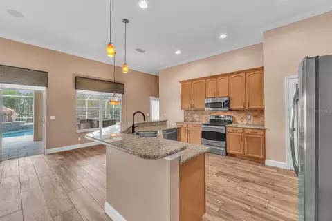 Kitchen - 2809 Durant Trails Blvd, Dover, FL 33527 photo 2 of 3