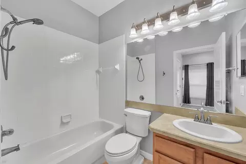 Bath - 2809 Durant Trails Blvd, Dover, FL 33527 photo 4 of 4