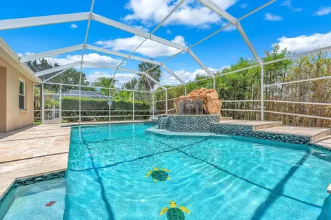 Exterior - 2809 Durant Trails Blvd, Dover, FL 33527 photo 8 of 12