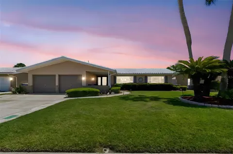 1441 Ambassador Dr, Clearwater, FL 33764