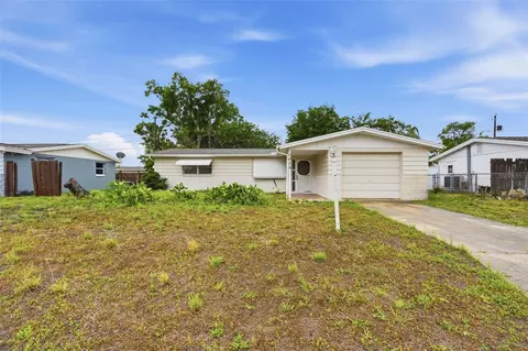 1039 Clairborne St, Holiday, FL 34690