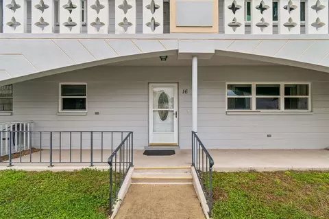 2460 Franciscan Dr #16, Clearwater, FL 33763