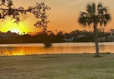 307 Dona Dr, Nokomis, FL 34275