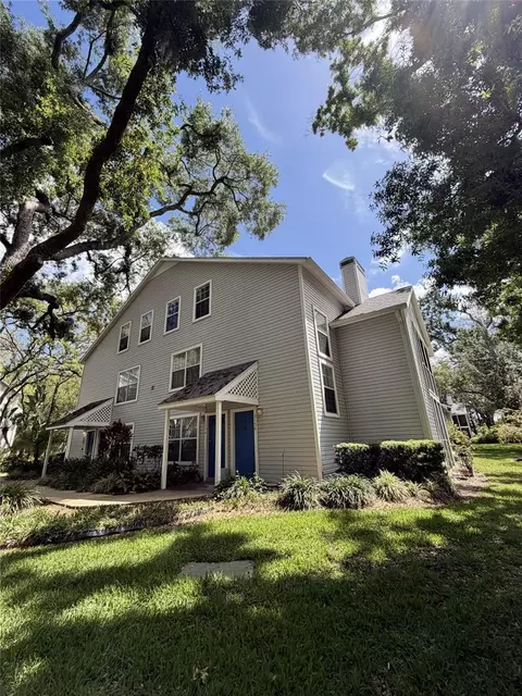 3156 Valley Oaks Dr #614, Tampa, FL 33618