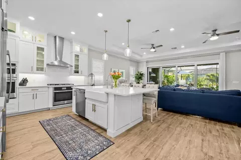 Kitchen - 2214 5th St E, Palmetto, FL 34221 photo 5 of 6