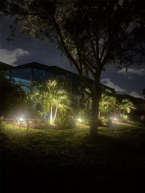 Exterior - 2214 5th St E, Palmetto, FL 34221 photo 9 of 10