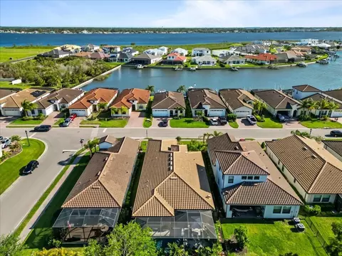 View/Area - 2214 5th St E, Palmetto, FL 34221 photo 2 of 7