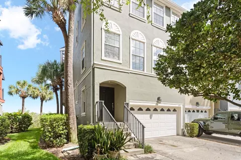 1450 Harbour Walk Rd, Tampa, FL 33602