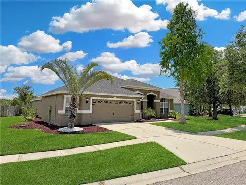 6817 Cromwell Garden Dr, Apollo Beach, FL 33572