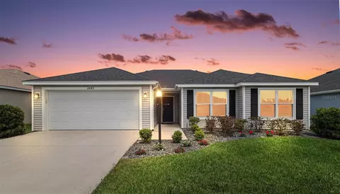 2493 Lightbody Ln, The Villages, FL 32163