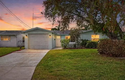 4953 Blue Heron Dr, New Port Richey, FL 34652