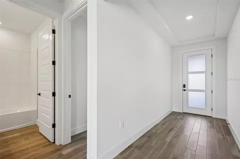 Entry Way - 184 Shady Edge Loop, Nokomis, FL 34275 photo 1 of 2