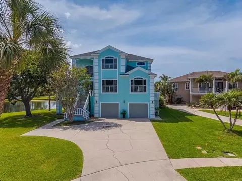 2106 Pelican Ct, Tarpon Springs, FL 34689