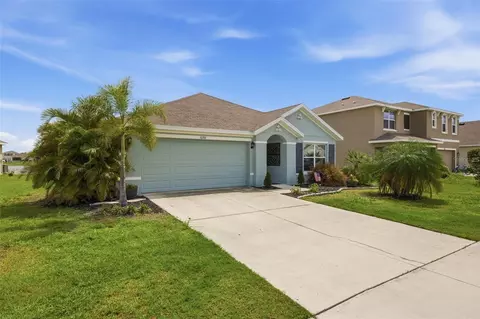Exterior - 10316 Charlotte Dr, Parrish, FL 34219 photo 2 of 10