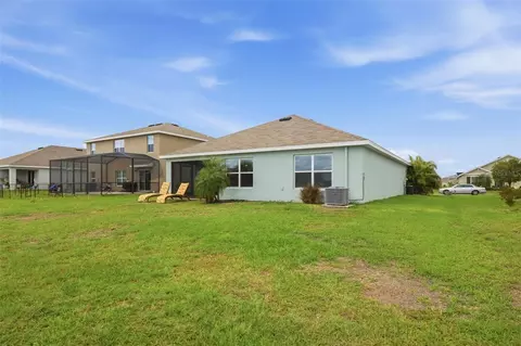 Exterior - 10316 Charlotte Dr, Parrish, FL 34219 photo 9 of 10