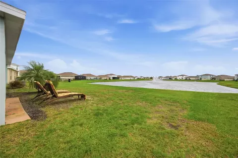 Exterior - 10316 Charlotte Dr, Parrish, FL 34219 photo 6 of 10