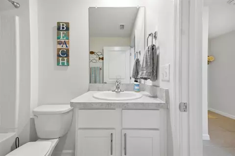 Bath - 10316 Charlotte Dr, Parrish, FL 34219 photo 2 of 4