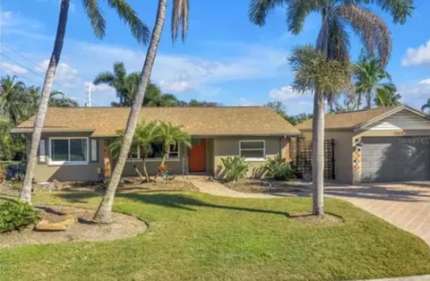 7898 Causeway Blvd N, Saint Petersburg, FL 33707