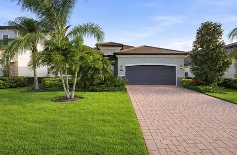 12241 Perennial Pl, Lakewood Ranch, FL 34211