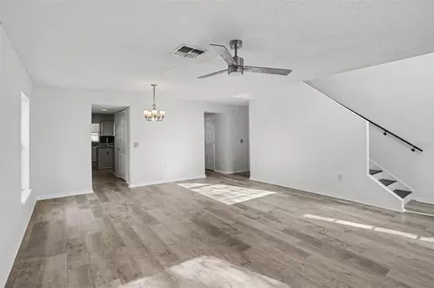Living - 10317 Frog Pond Dr, Riverview, FL 33569 photo 2 of 10