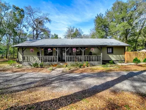 213 W Virginia Ave, Deland, FL 32720
